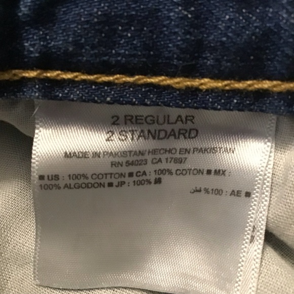 Old Navy Boyfriend Jean Shorts. Patches, Distressed, Relaxed Fit.Sz 2 - Picture 7 of 8